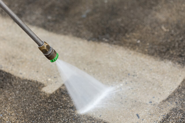 parking lot pressure washing in naperville